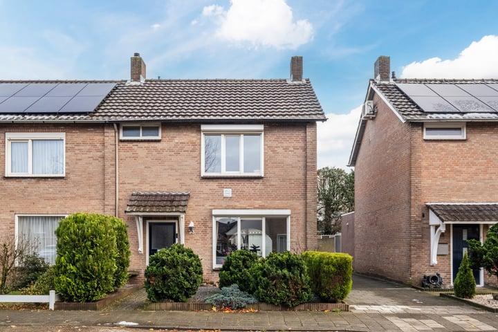 Hoekwoning Christinastraat 23 Erp