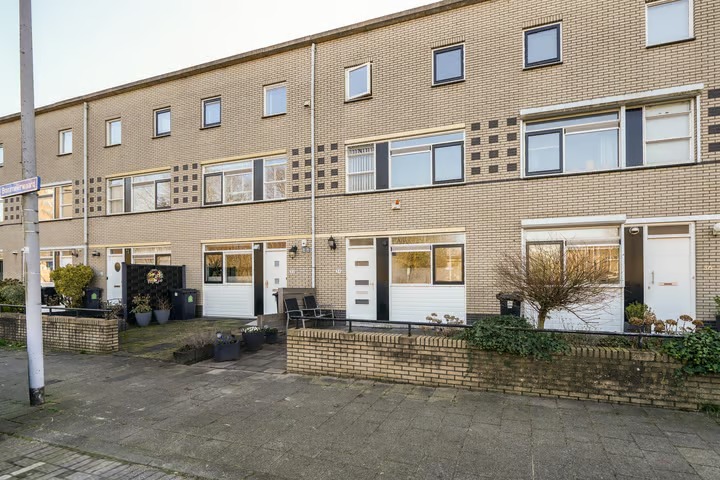 Tussenwoning Bommelerwaard 34 in Rotterdam