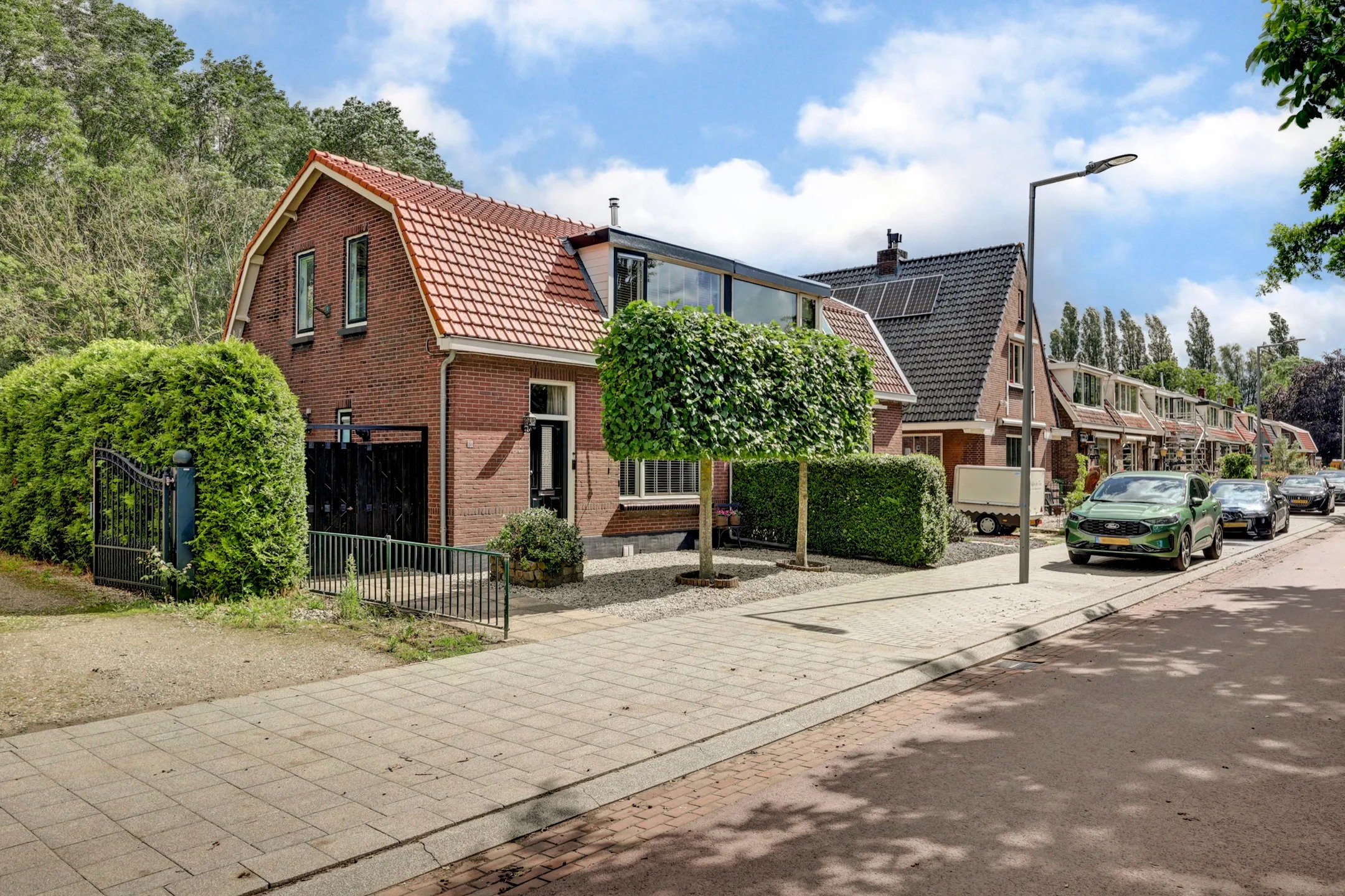 2-onder-1-kapwoning Hoogvlietsekerkweg 80 in Hoogvliet Rotterdam