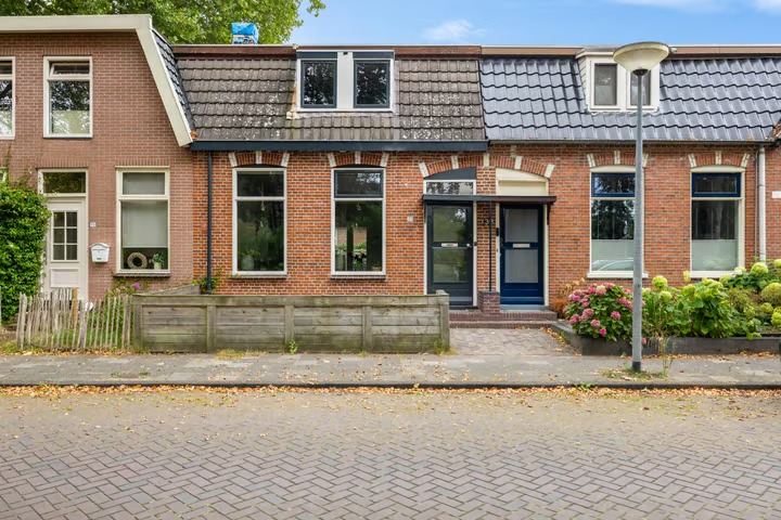 Tussenwoning Parallelweg 37 in Hoogezand