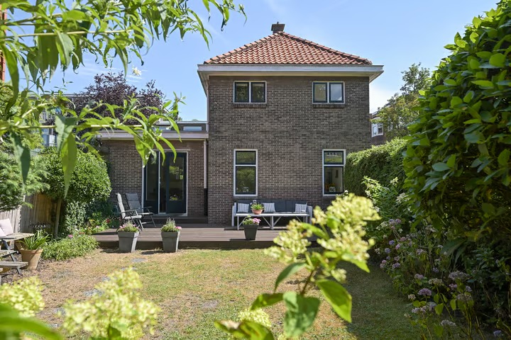 Halfvrijstaande woning Weissenbruchstraat 192 in Den Haag