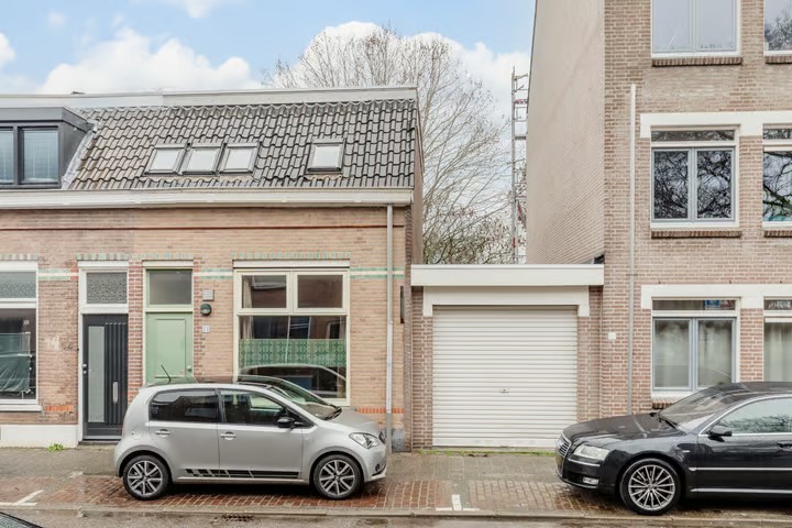 Hoekwoning Oede van Hoornestraat 12 in Breda