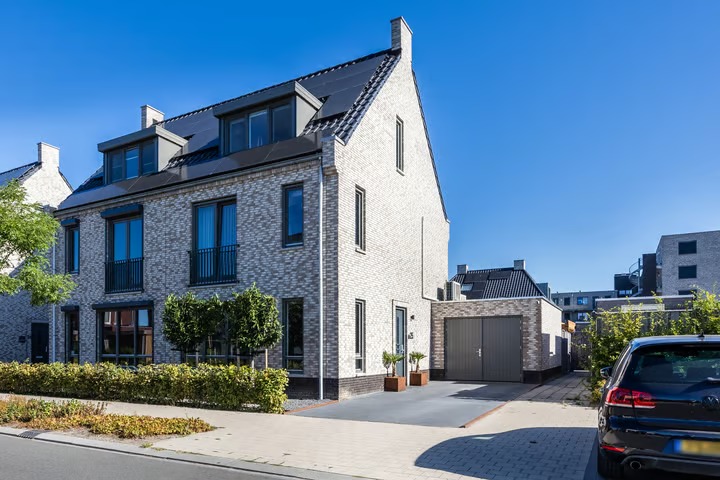 2-onder-1-kapwoning Parelmoer 25 in Zevenbergen