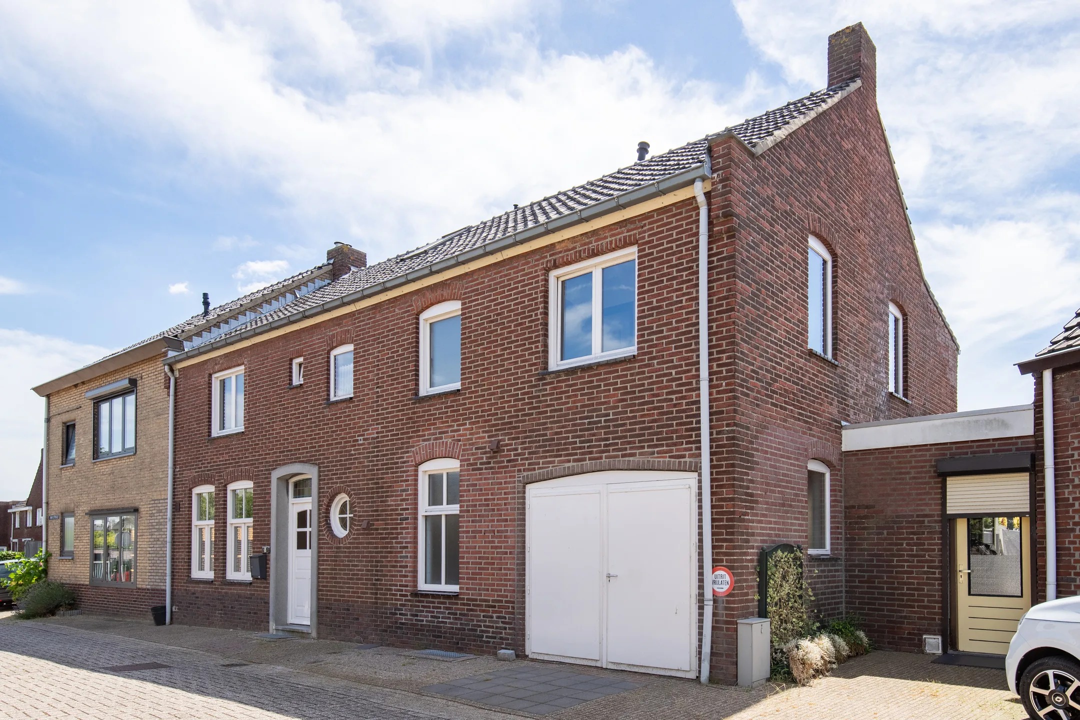 Geschakelde woning Dwarsstraat 2 a in Maasbracht