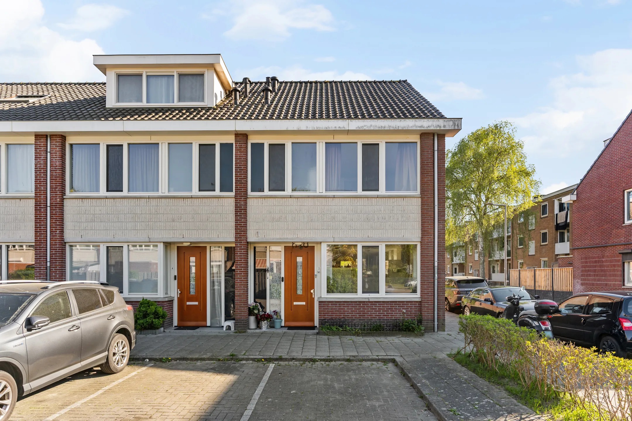 Hoekwoning Bruinissestraat 2 in Rotterdam