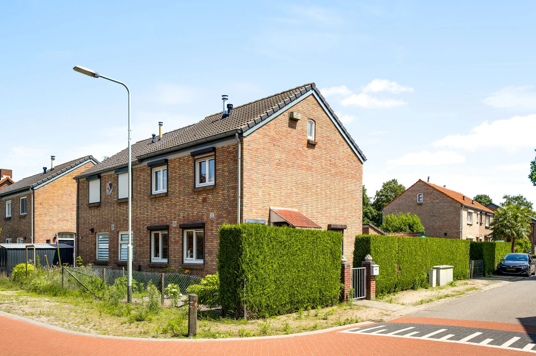 2-onder-1-kapwoning St. Hubertusstraat 14 in Hegelsom