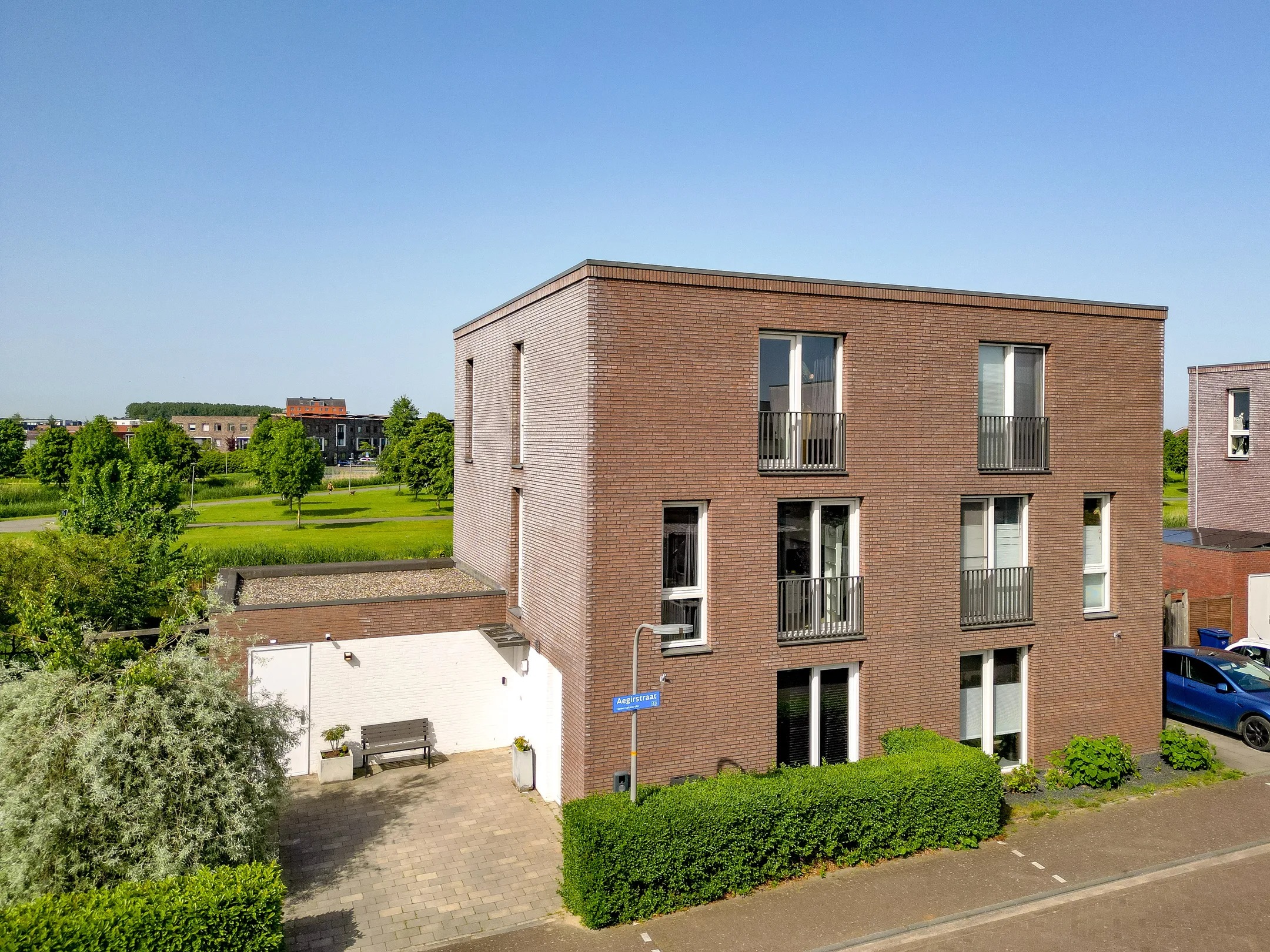2-onder-1-kapwoning Aegirstraat 10 in Almere