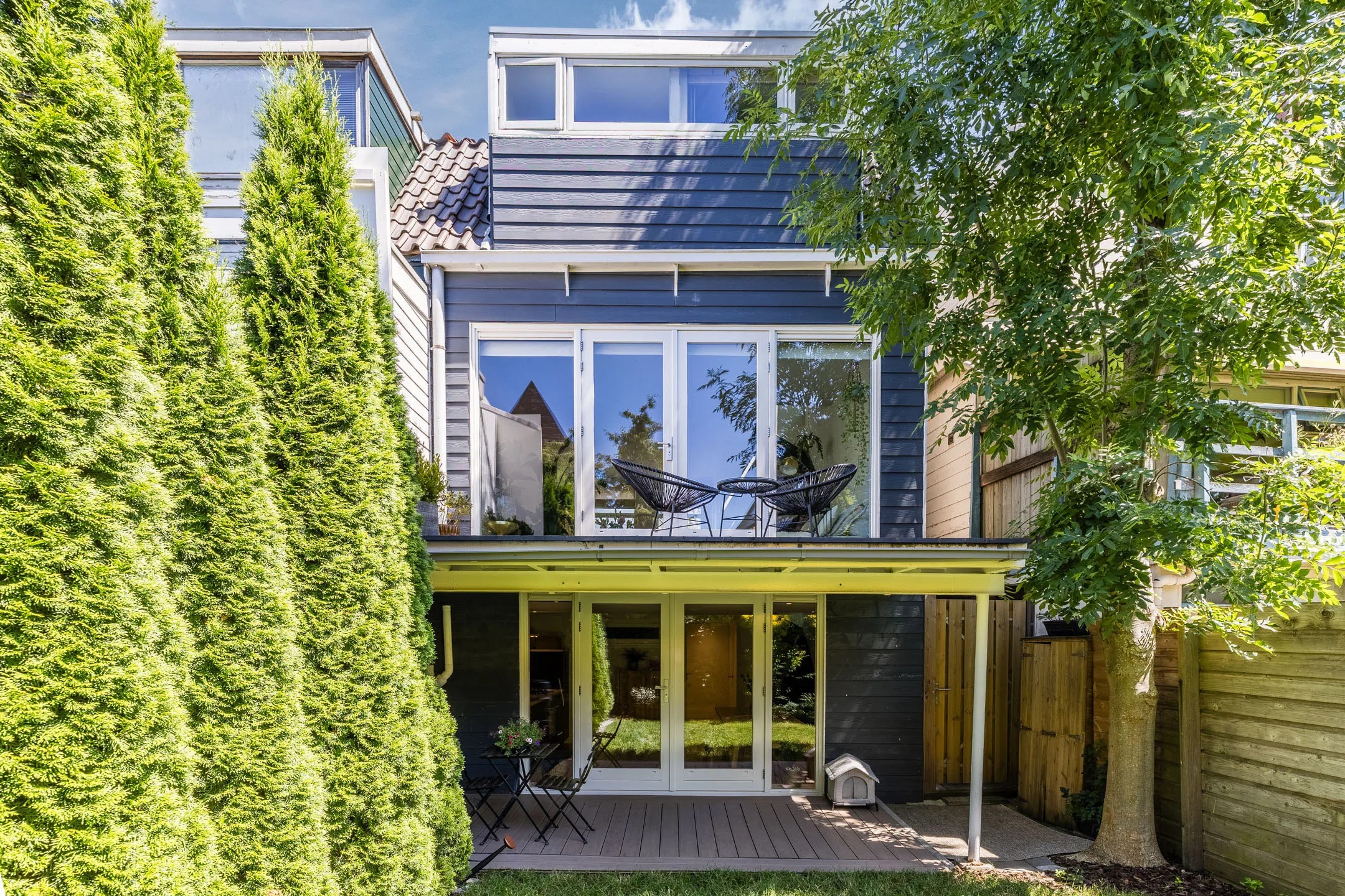 Tussenwoning (dijkwoning) Zuiddijk 336 in Zaandam