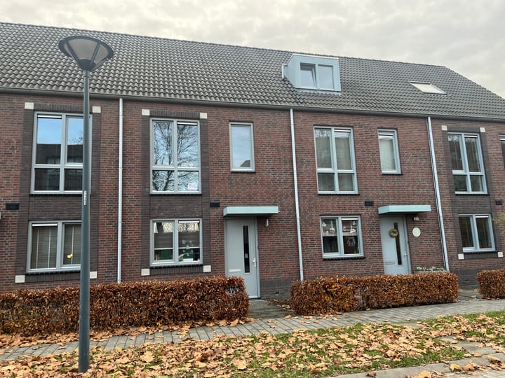 Eengezinswoning, tussenwoning Op de Steen 18 in Herten