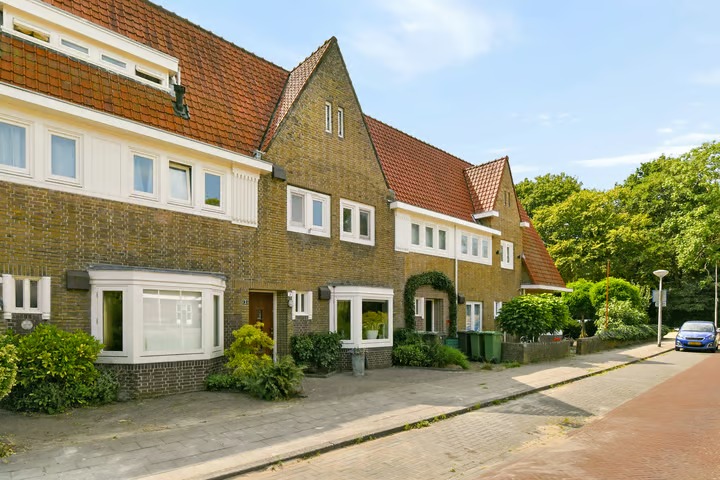 Tussenwoning Catharina van Clevepark 3 in Amstelveen