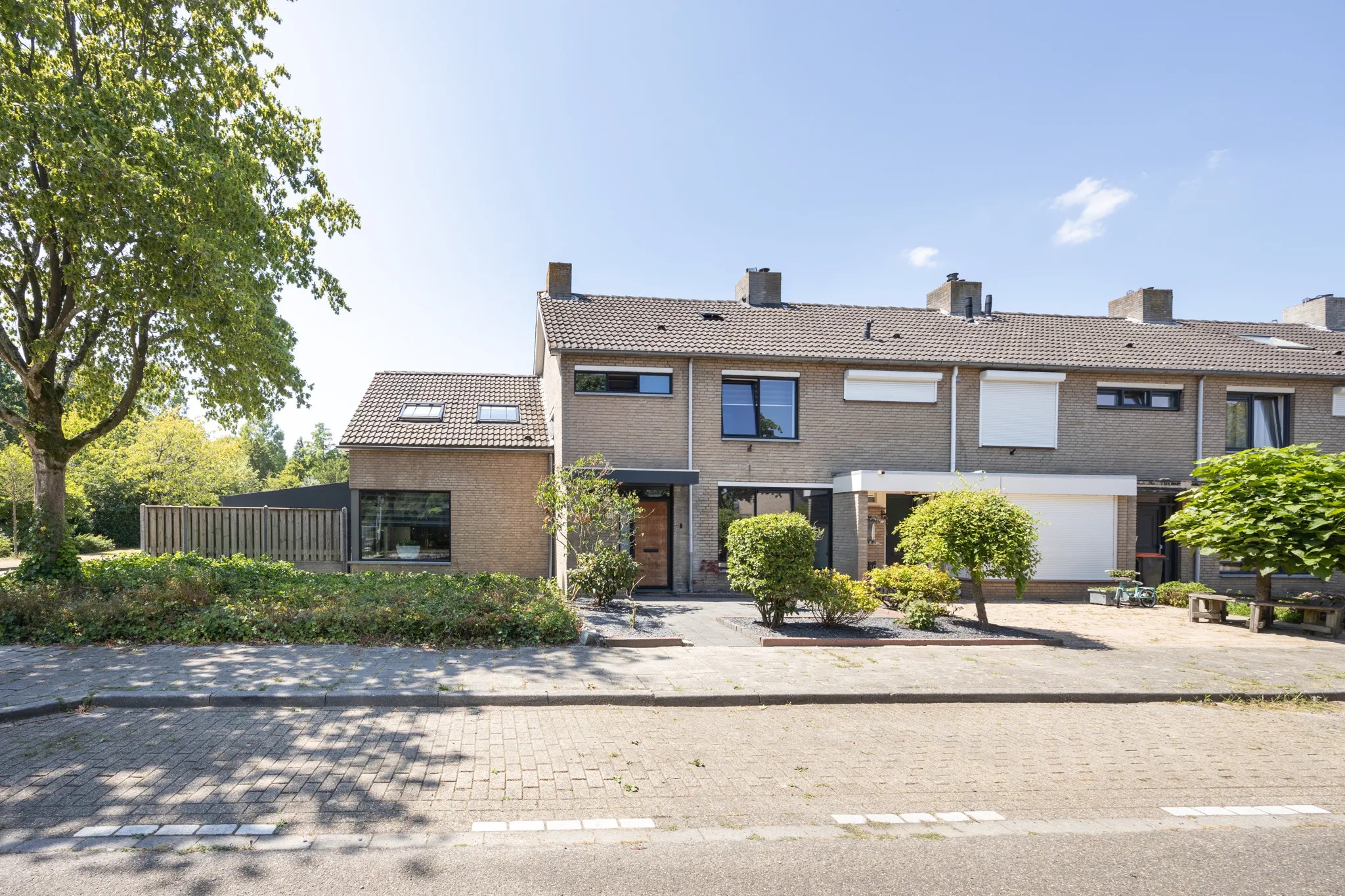Hoekwoning Van Schendellaan 12 in Roosendaal
