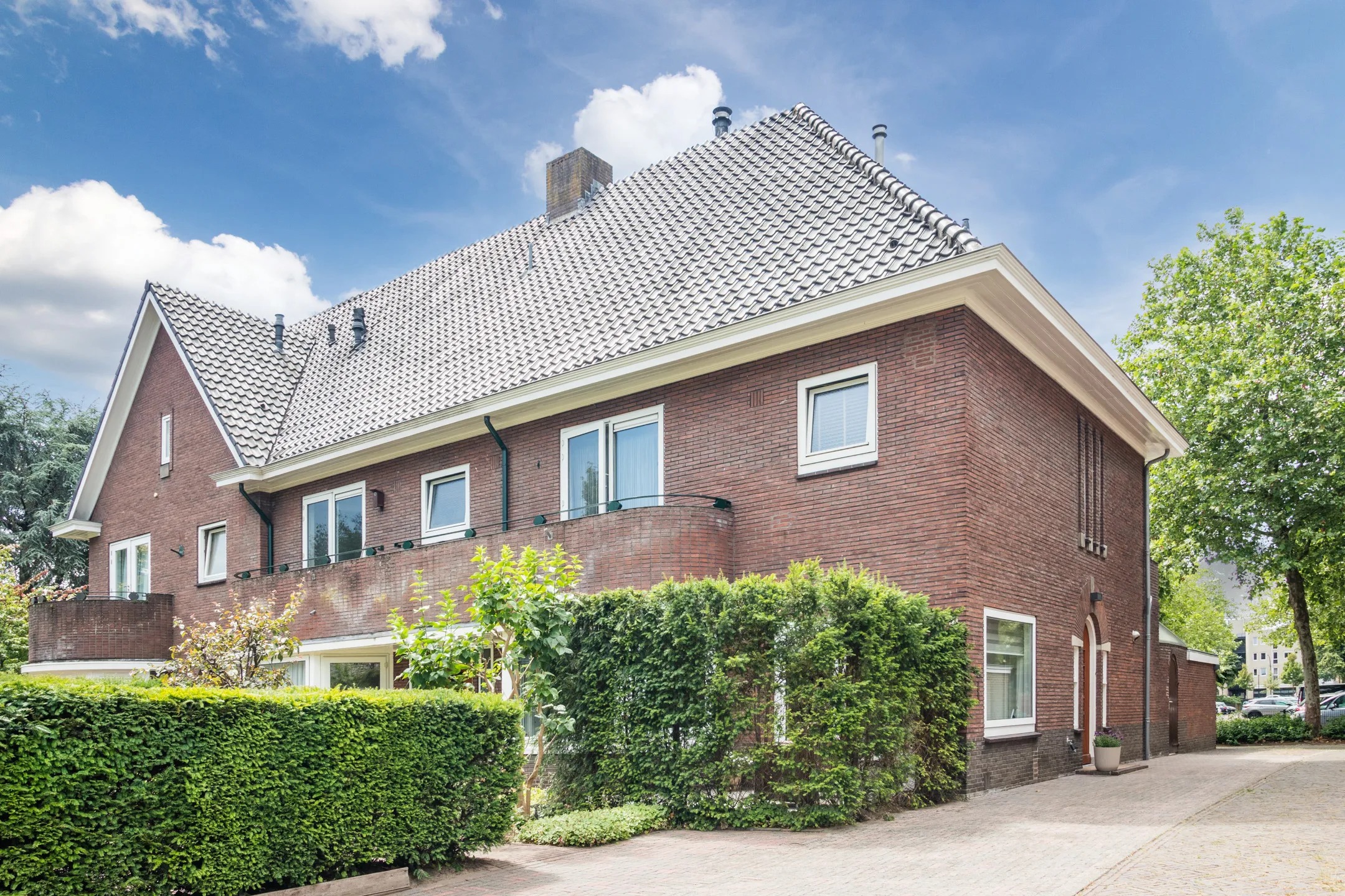 Hoekwoning Burgemeester Tenkinkstraat 28 in Doetinchem