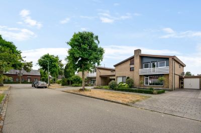 2-onder-1-kapwoning Reysenbeckstraat 7 in Hegelsom