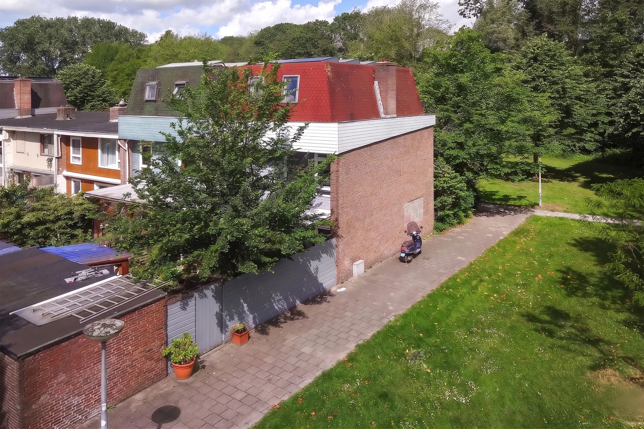 Hoekwoning Hoefbladweg 20 in Zaandam