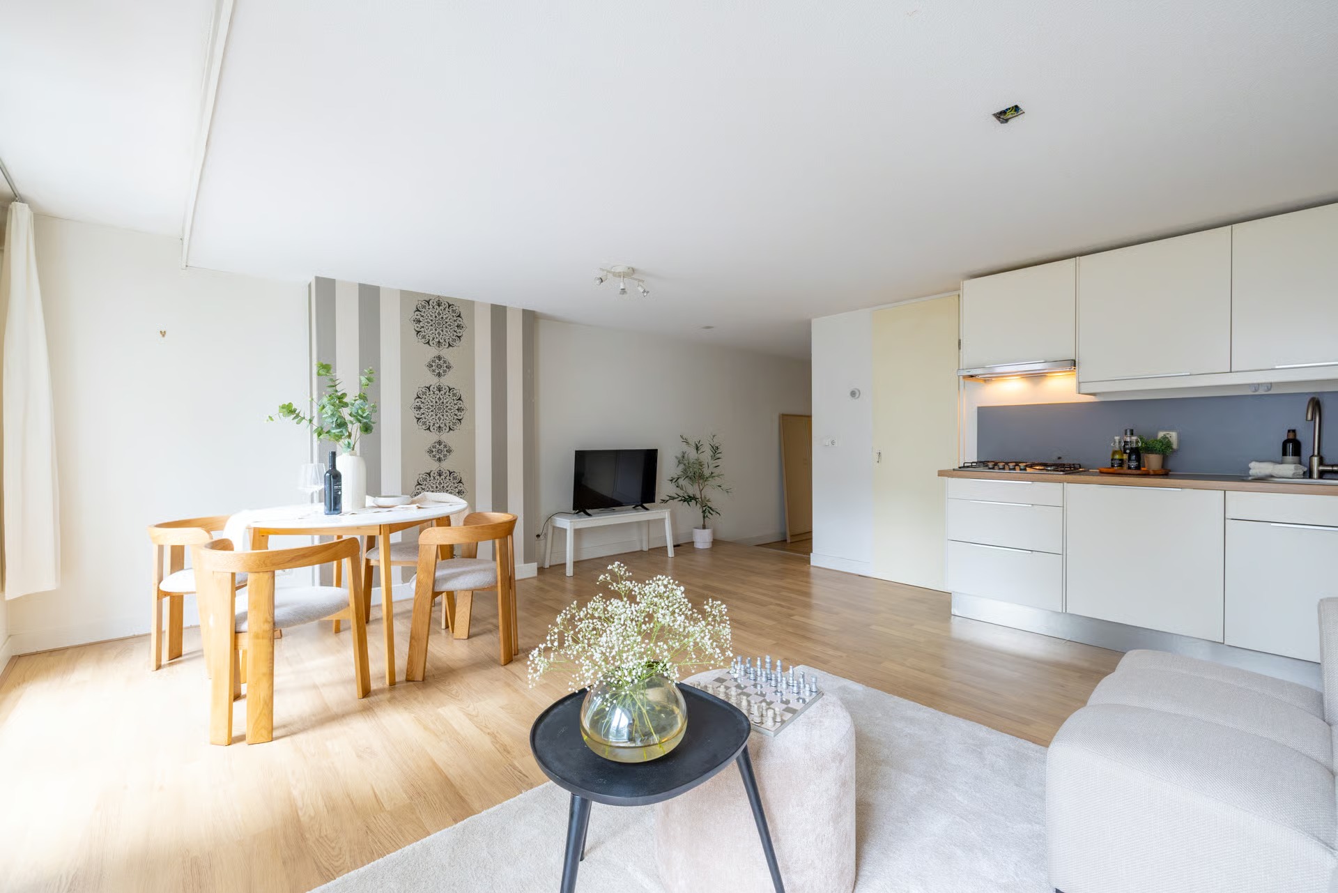 Portiekflat Eendrachtsweg 68 A in Rotterdam