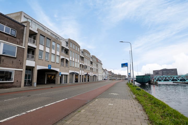 Galerijflat Blauwedijk 53 in Middelburg