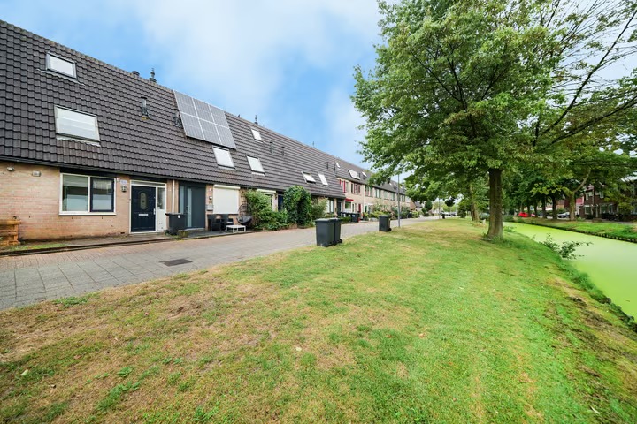 Tussenwoning Nemelaersingel 64 in Rotterdam