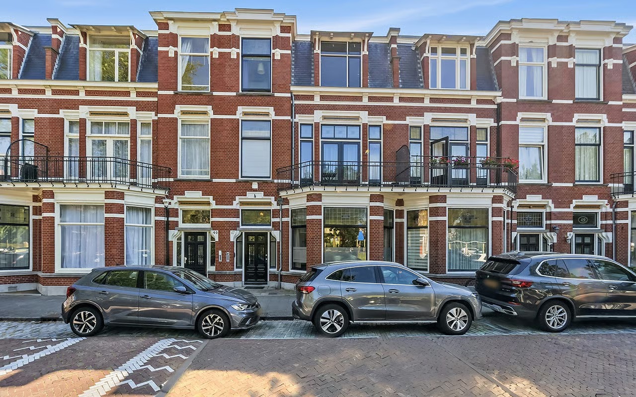 Tussenwoning Frederik Hendrikplein 47 in Den Haag