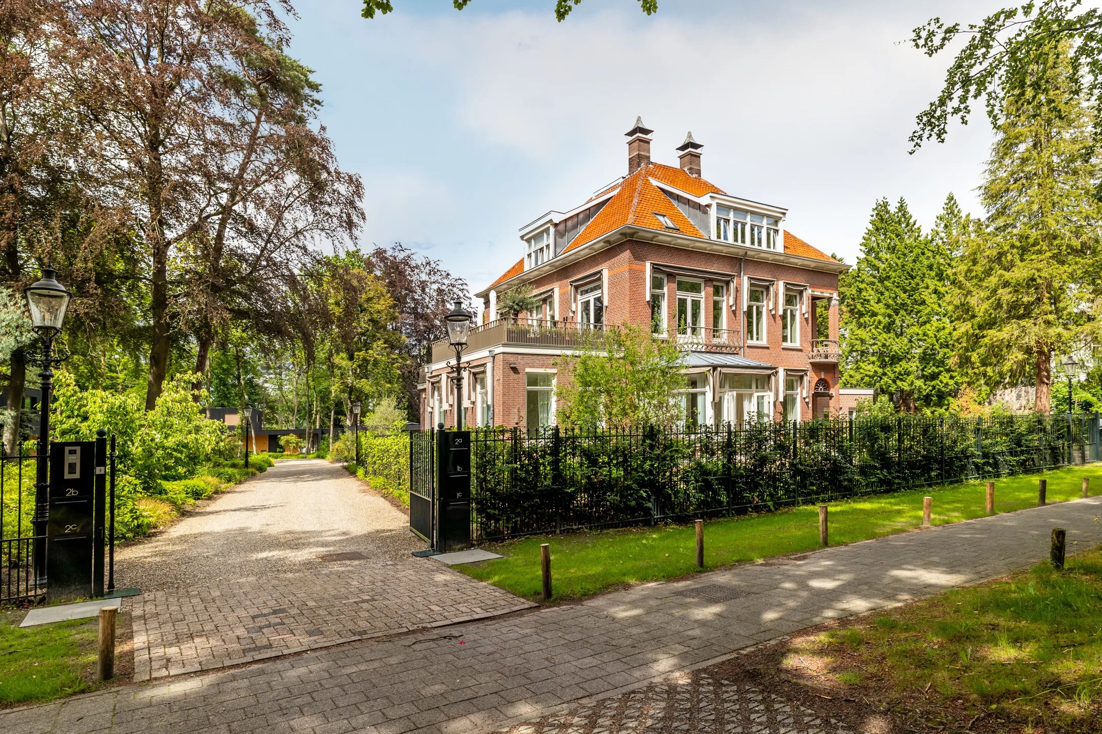 Benedenwoning Burgemeester de Manlaan 1 B in Breda