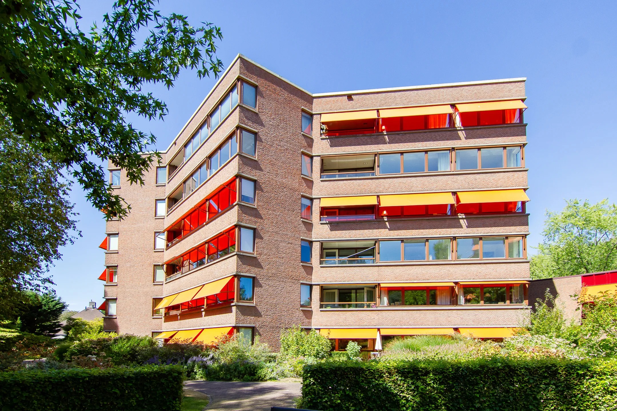 Portiekflat Provinciënlaan 7 D42 in Heemstede