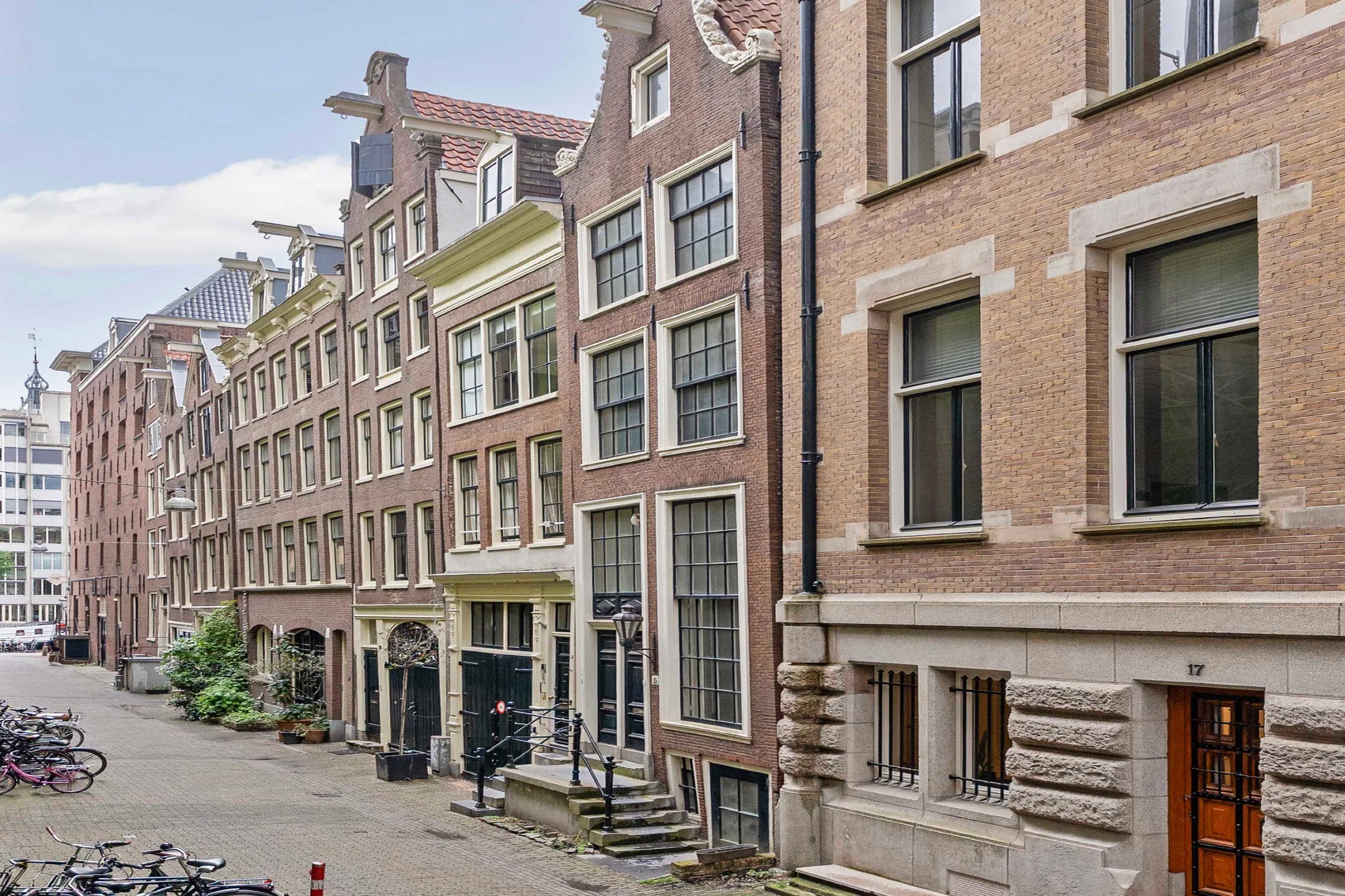 Tussenwoning Driekoningenstraat 15 A in Amsterdam