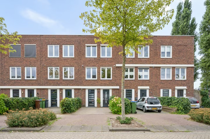 Tussenwoning MacBridestraat 6 in Veenendaal
