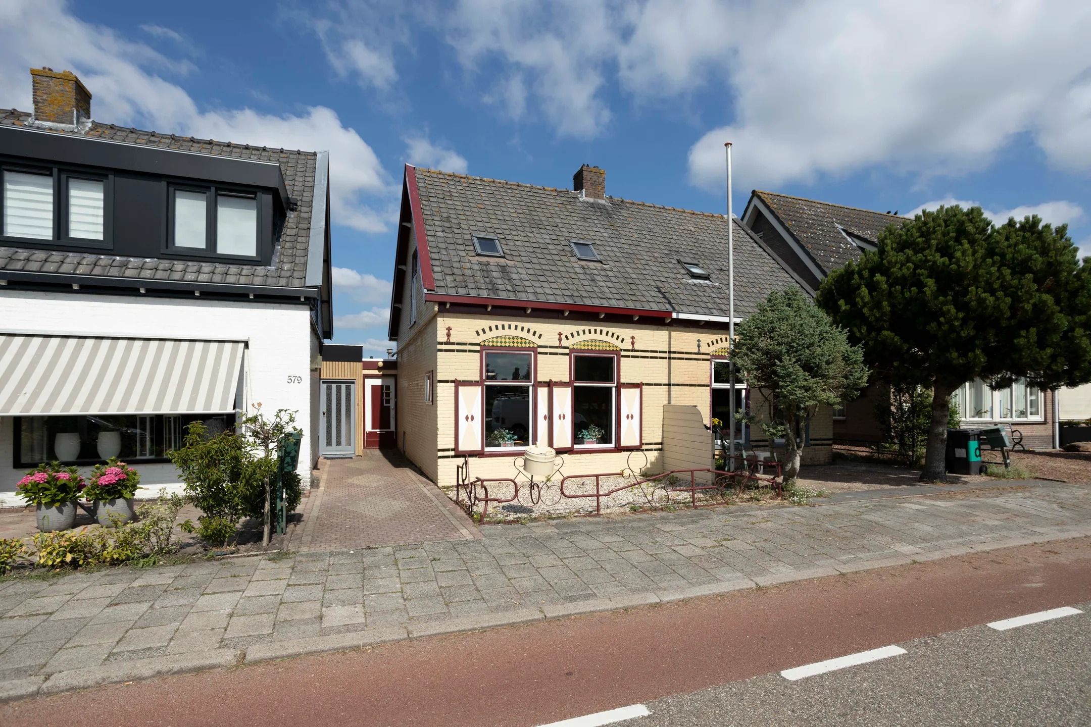 Geschakelde 2-onder-1-kapwoning (dijkwoning) Aalsmeerderdijk 578 in Rijsenhout