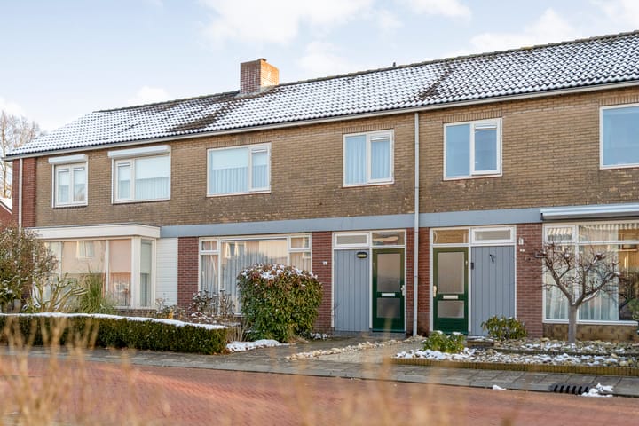 Tussenwoning Dahliastraat 6 in Raalte