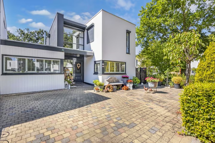Hoekwoning Stijn Streuvelshof 28 in Almere