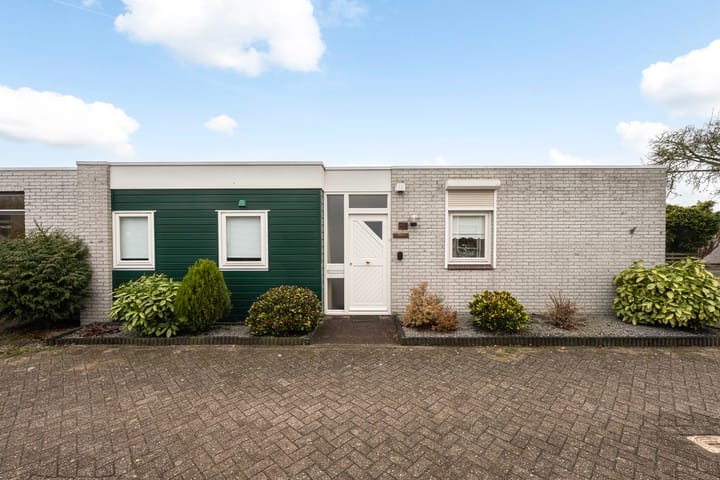 Hoekwoning Penningkruidweg 56 in Zwolle