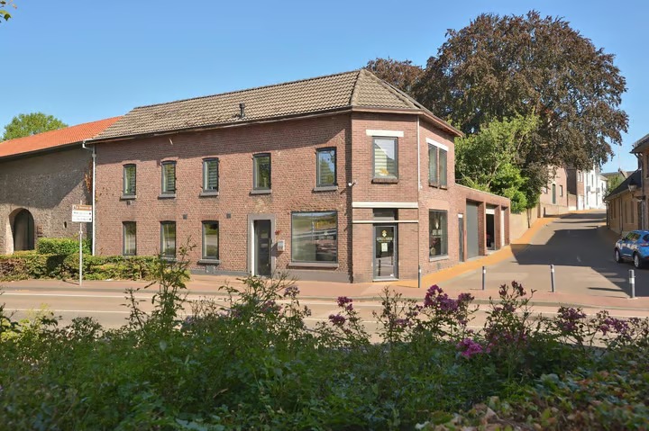 Hoekwoning Grensstraat 117 in Landgraaf