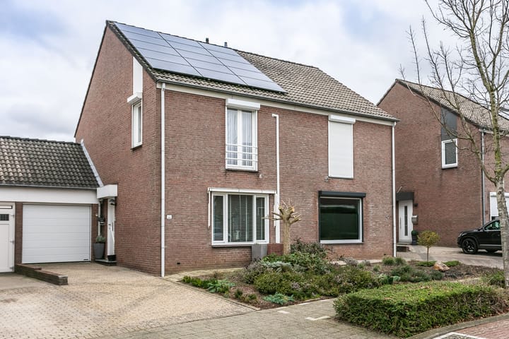 2-onder-1-kapwoning Platanendreef 44 Brunssum