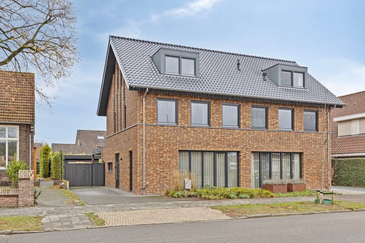 2-onder-1-kapwoning Schooteindseweg 2 a in Vlierden