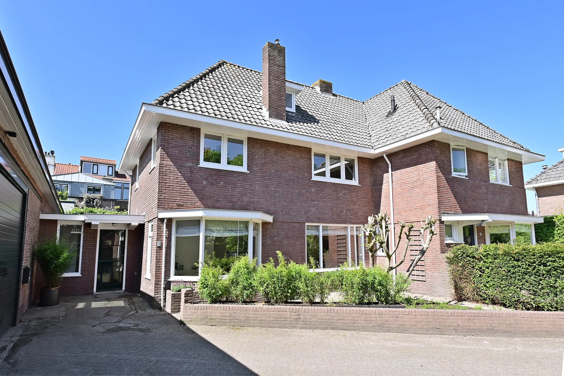 2-onder-1-kapwoning Antoni van Leeuwenhoekweg 3 in Bussum