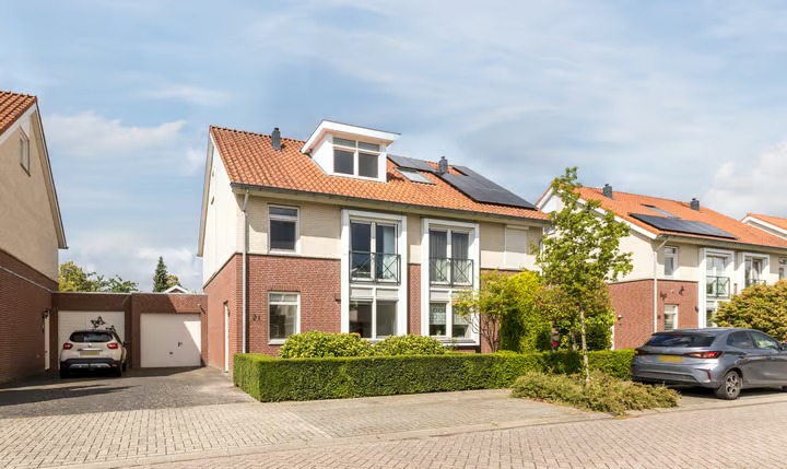 2-onder-1-kapwoning Antonius van Lieropstraat 21 in Heeze