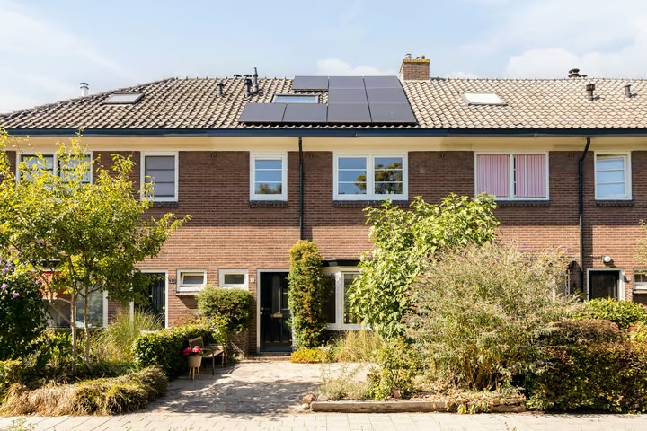 Tussenwoning Koningin Sophiastraat 14 in Dieren