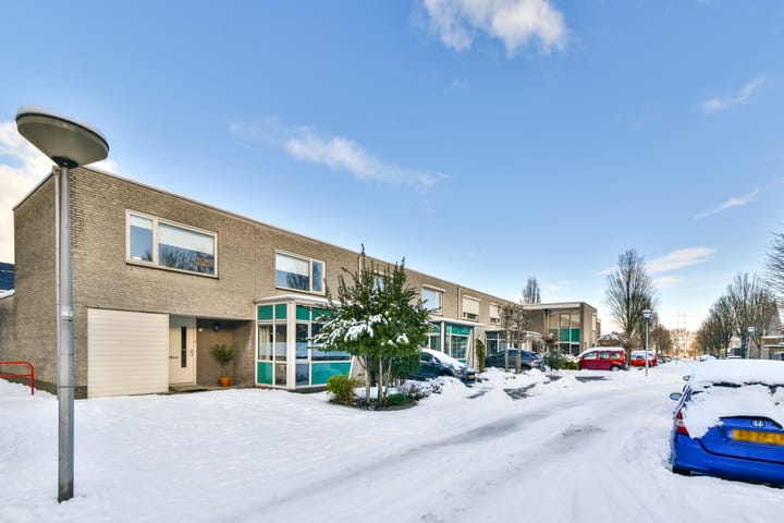 Hoekwoning Theodora Versteeghstraat 15 in Pijnacker