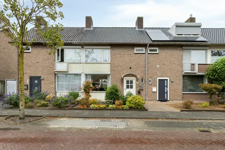 Tussenwoning Pastoor M. van Beekstraat 23 in Best