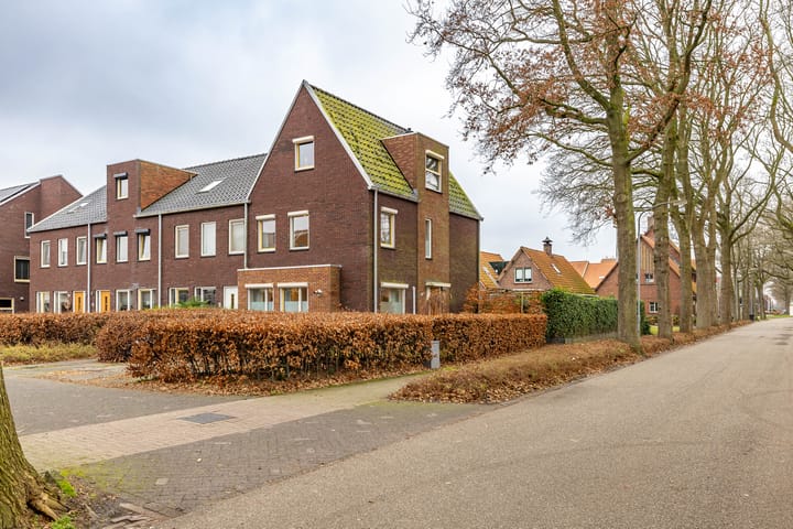 Hoekwoning Dorpshuisweg 18 A in Harkstede