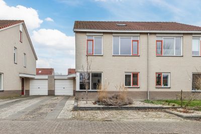 2-onder-1-kapwoning Het Bleekveld 53 in Hardenberg
