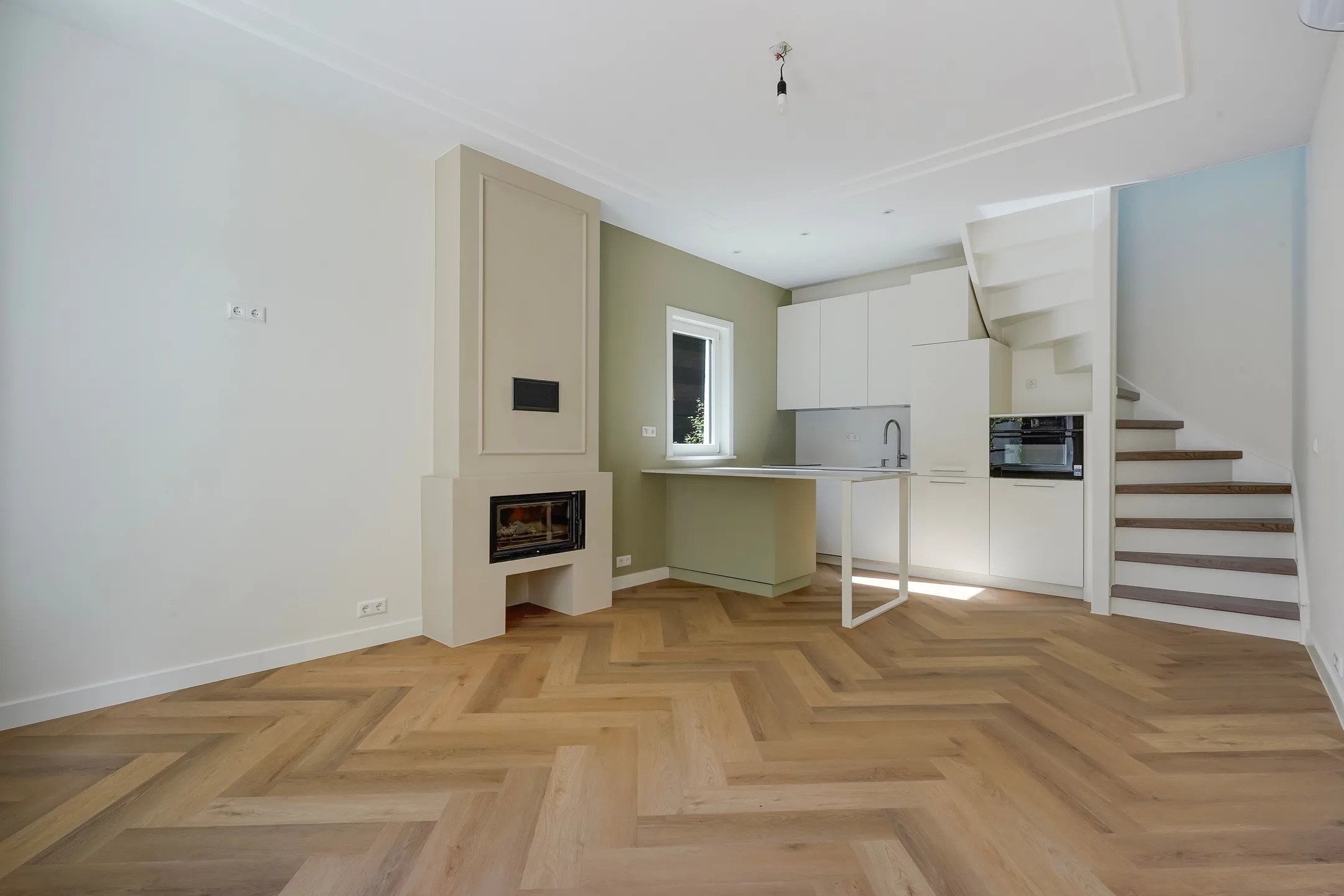 Hoekwoning (hofjeswoning) Malakkastraat 94 Den Haag