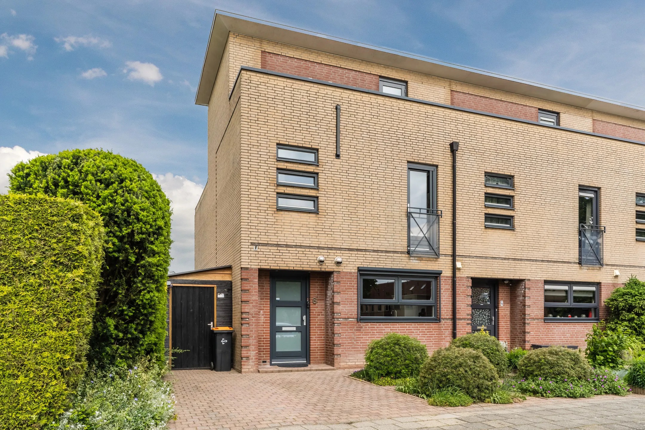 Hoekwoning Aardaker 6 in Tiel