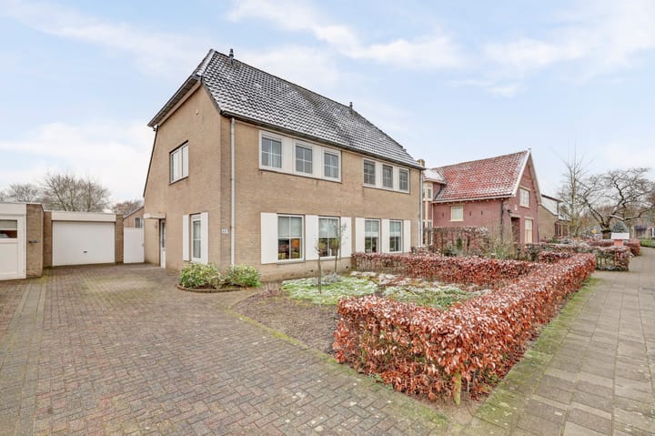 2-onder-1-kapwoning Hoofdstraat 43 d in Genderen