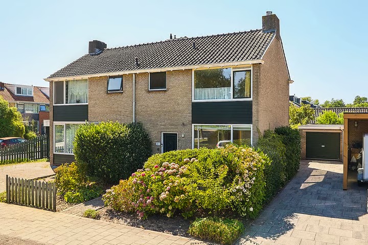 2-onder-1-kapwoning Suze Groenewegstraat 61 in Purmerend