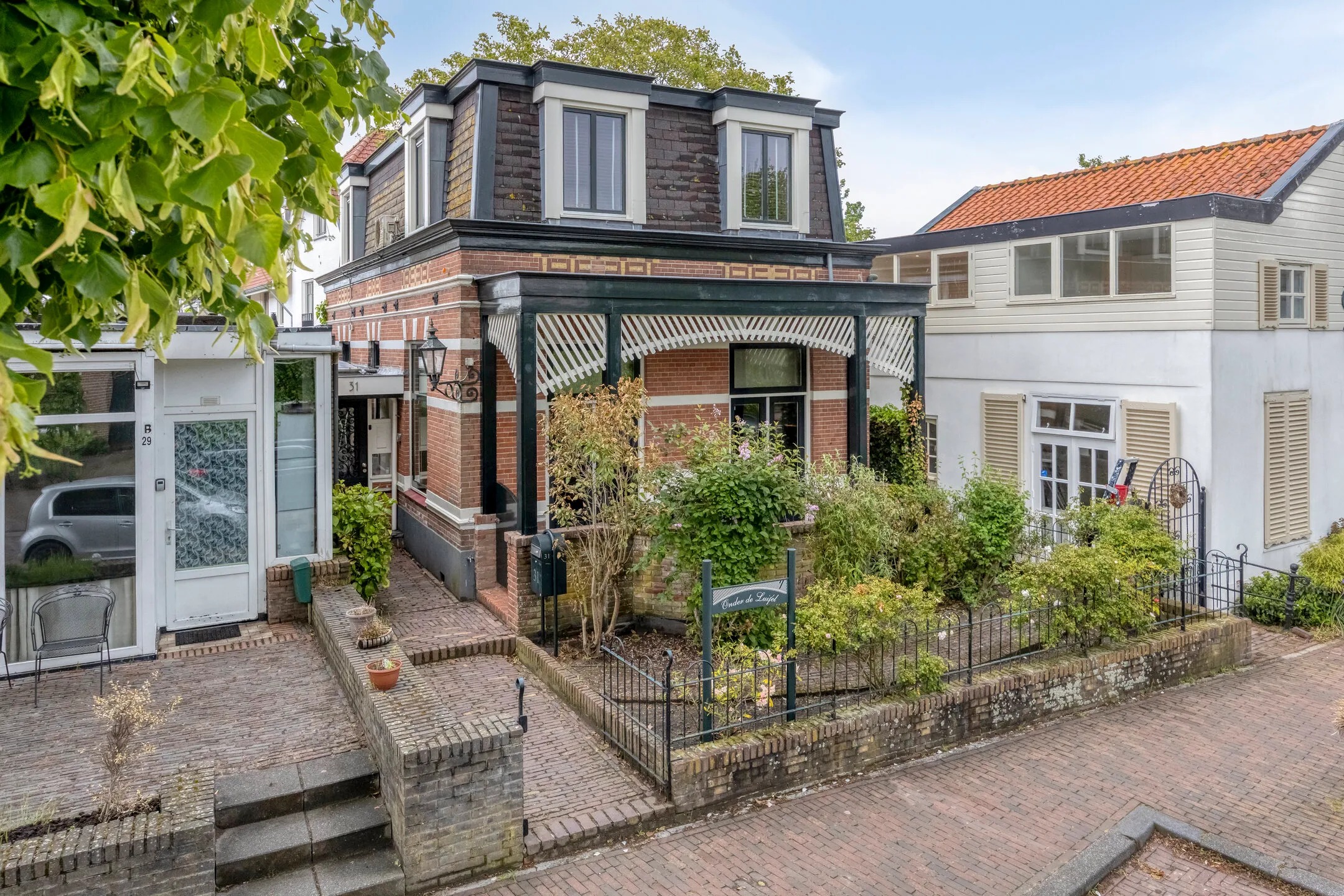 Vrijstaande woning Dorpsstraat 31 in Muiderberg