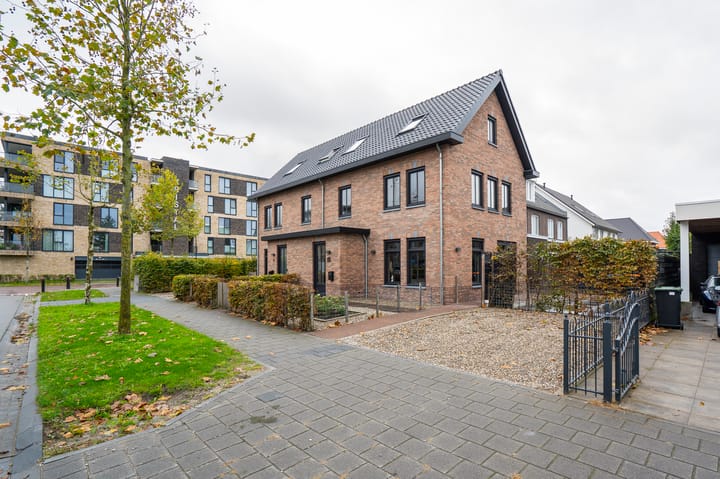 2-onder-1-kapwoning Spiegellaan 1 b in Leerdam