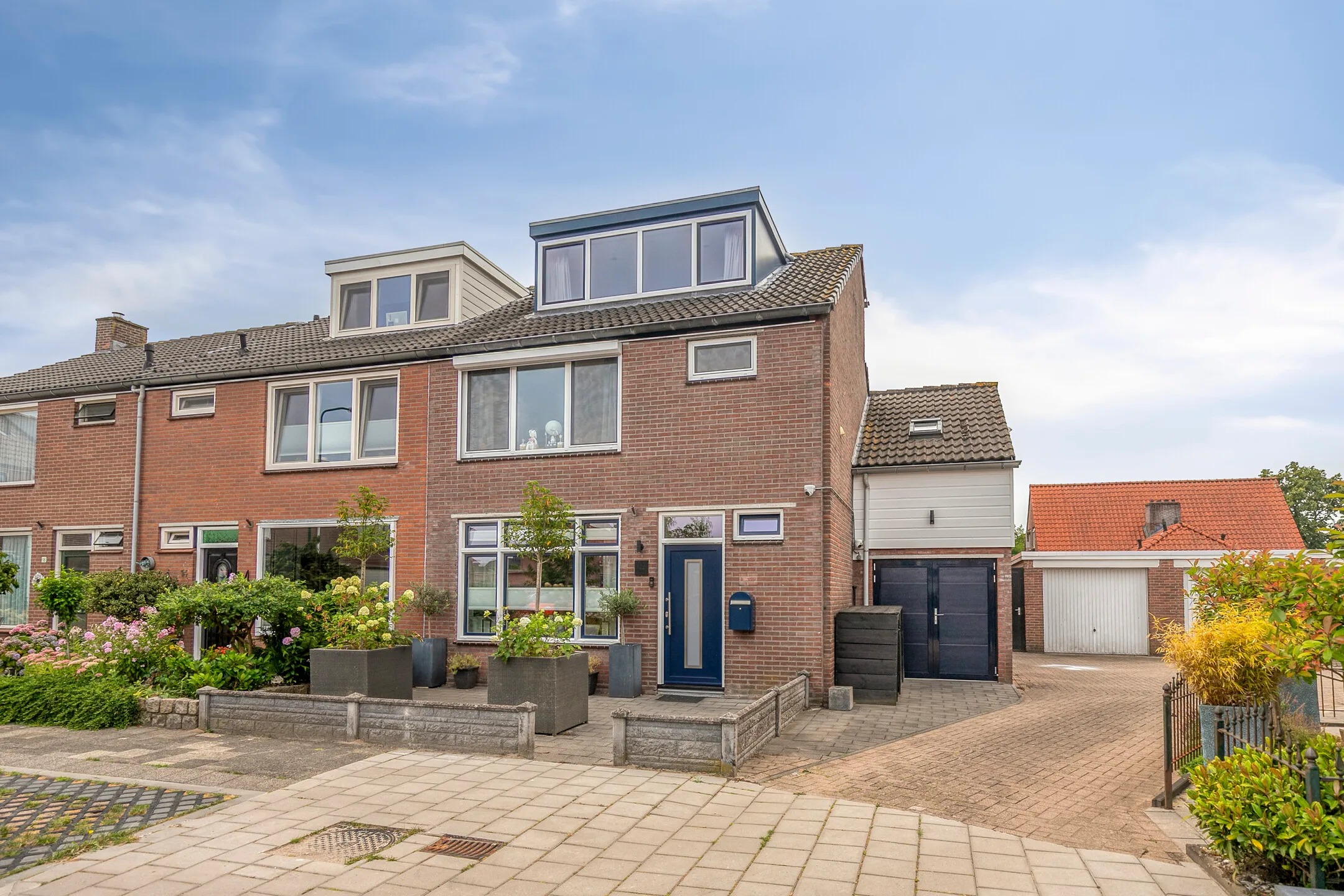 Hoekwoning Johannes Vermeerstraat 12 in Bunschoten-Spakenburg