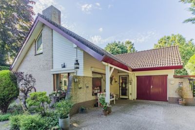 Eengezinswoning, vrijstaande woning Zoutlaan 37 in Oudenbosch
