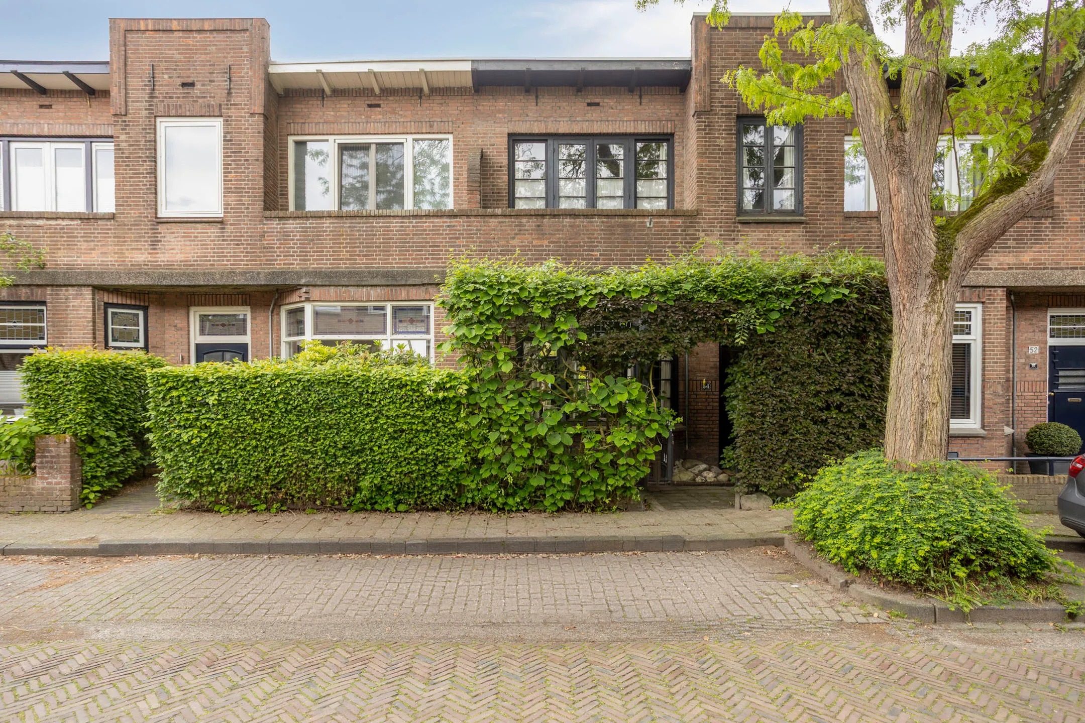 Tussenwoning van Duijvenvoordestraat 54 in Breda