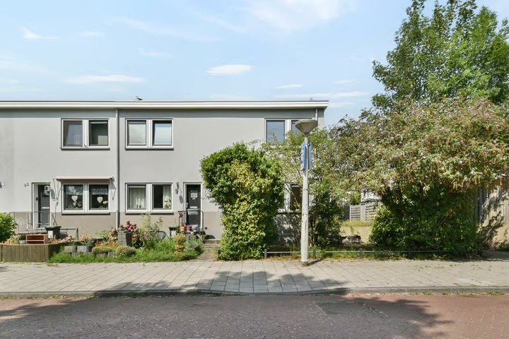 Hoekwoning Abrikozenstraat 57 in Amsterdam